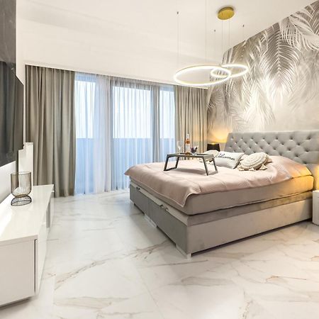 Hanza Tower Apartment No. 524 - Swimming Pool, Jacuzzi, Balcony 什切青 外观 照片